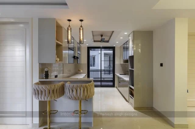 U-Shaped Kitchen with Breakfast Bar